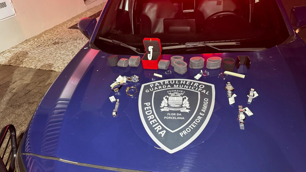 Presos no roubo em relojoaria no Iguatemi eram reincidentes, diz comandante do CPI-2