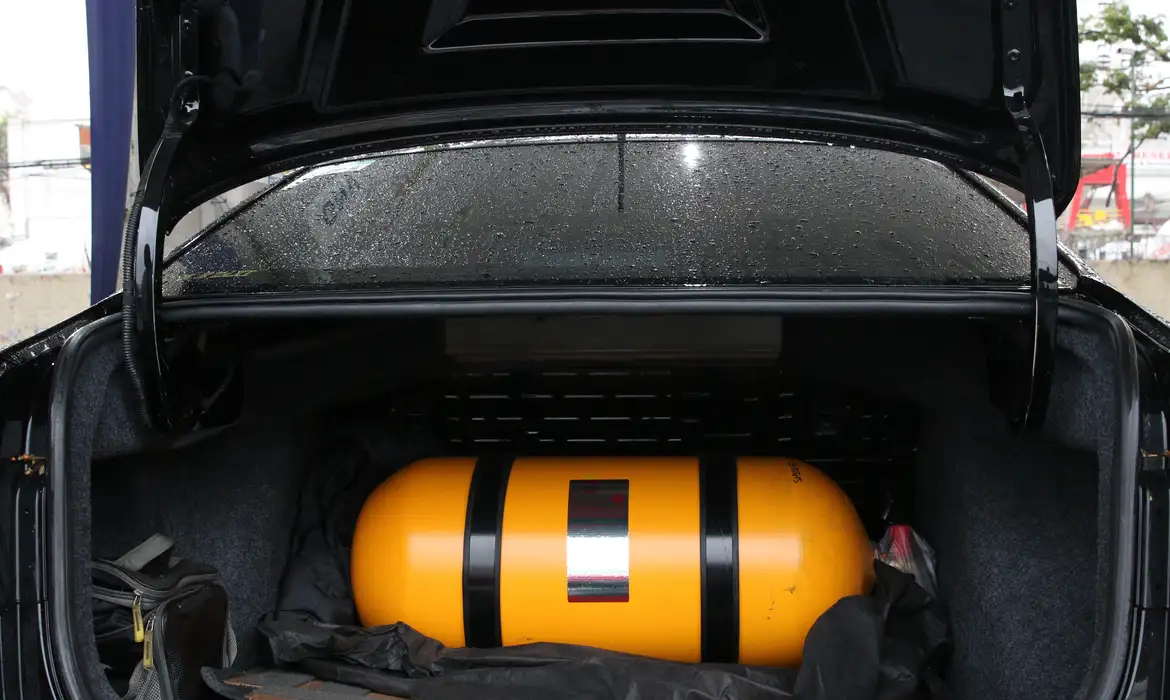 Uso de GNV cai 45% em Campinas e instalação de kits despenca, diz Detran