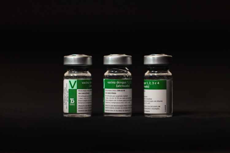 Vacina da dengue do Instituto Butantan, primeira do mundo em dose única, é aprovada pela Anvisa