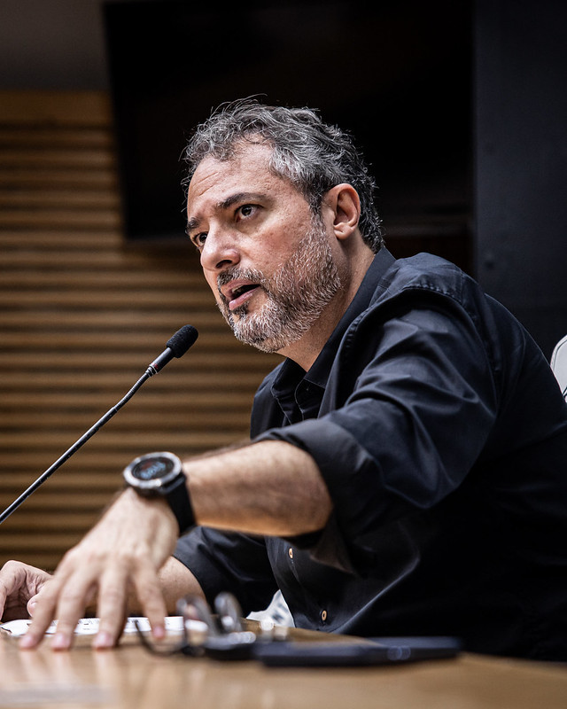 Dirigente do Santos defende Neymar das críticas após derrota do Flamengo