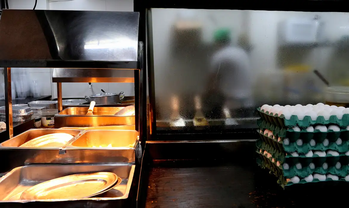 Setor de bares e restaurantes da região de Campinas enfrenta dificuldade para preencher 12 mil vagas neste fim de ano