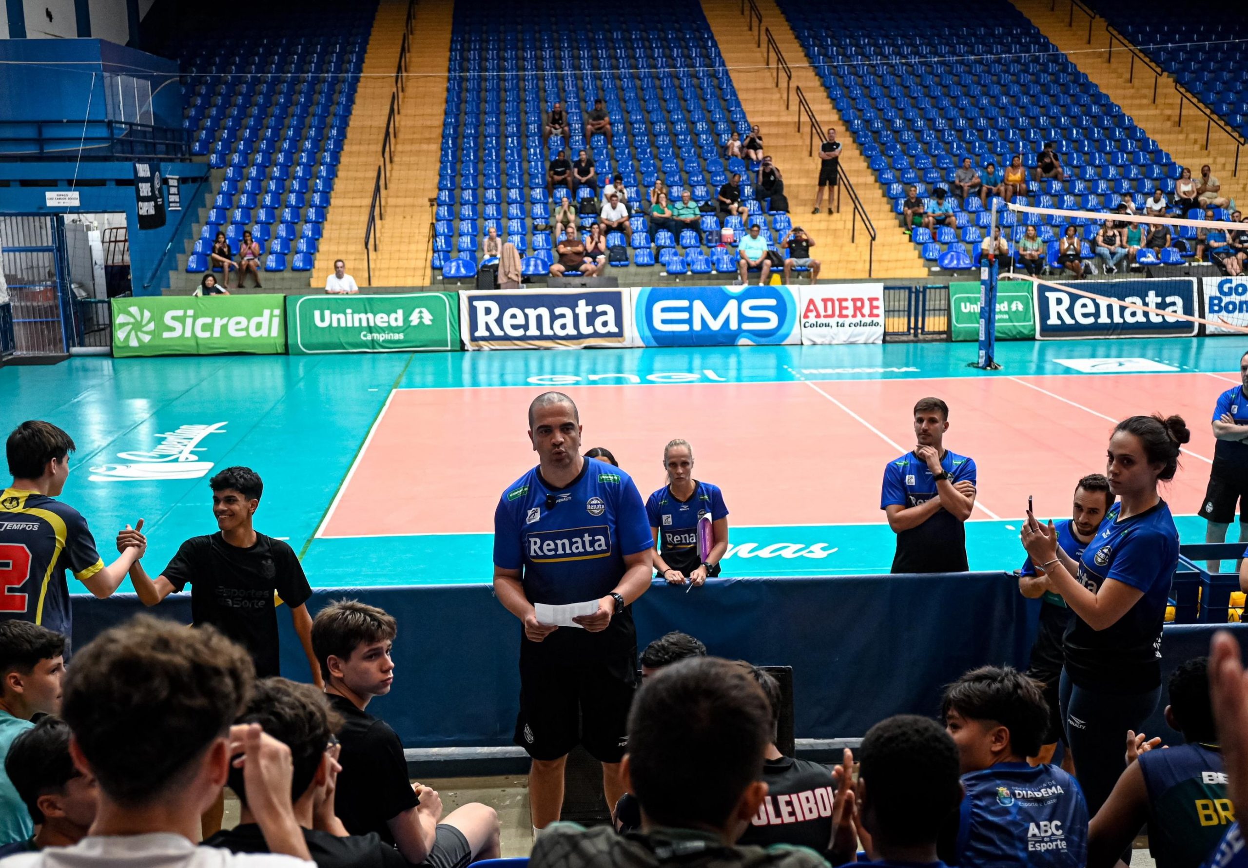 Vôlei Renata promove peneira para três categorias no mês de dezembro