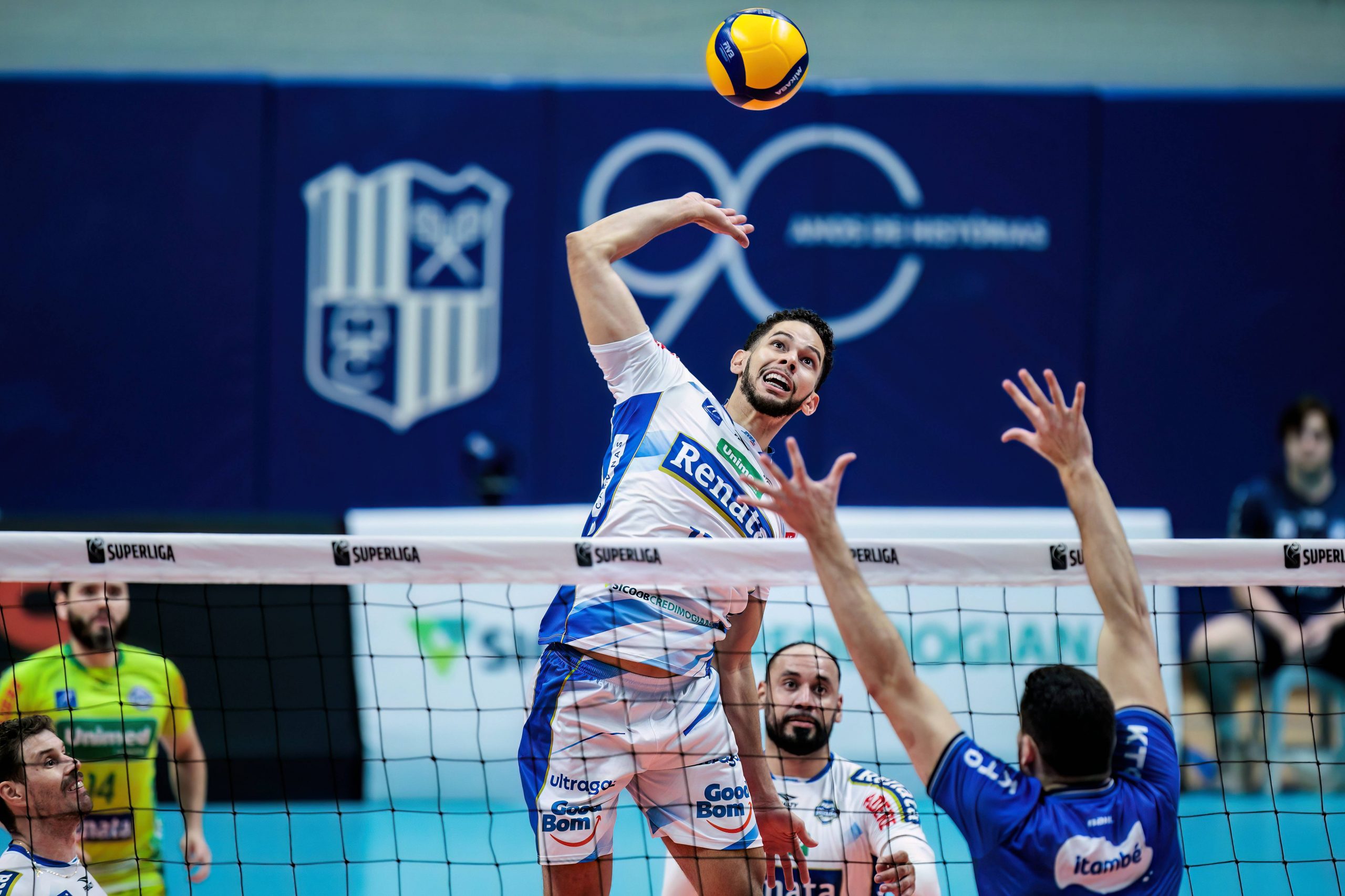 Vôlei Renata vence o Minas e fecha o mês de novembro com 100% de aproveitamento