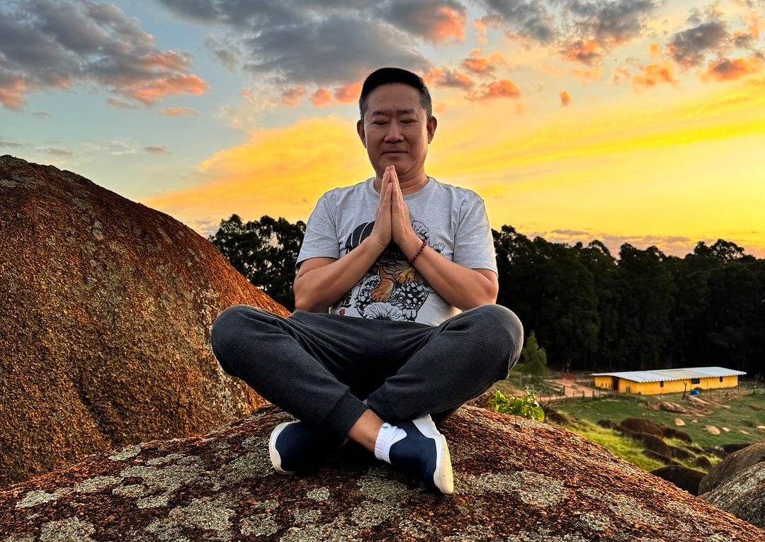 Justiça condena influenciador por exploração de trabalho