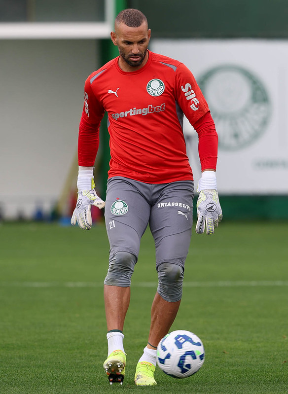 Palmeiras aposta em reforços caseiros para 2026