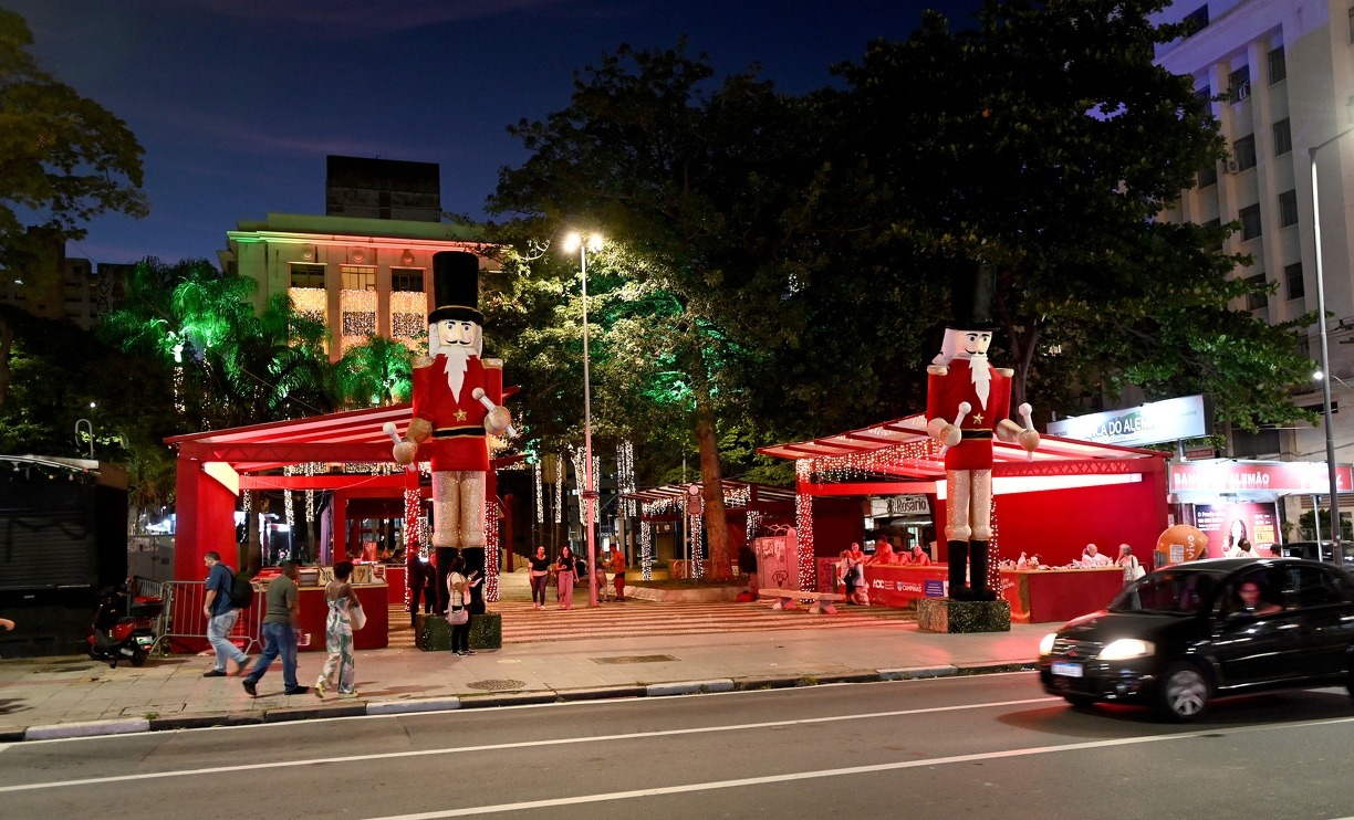 Vila do Papai Noel no Largo do Rosário recebe público até esta quarta-feira (24)