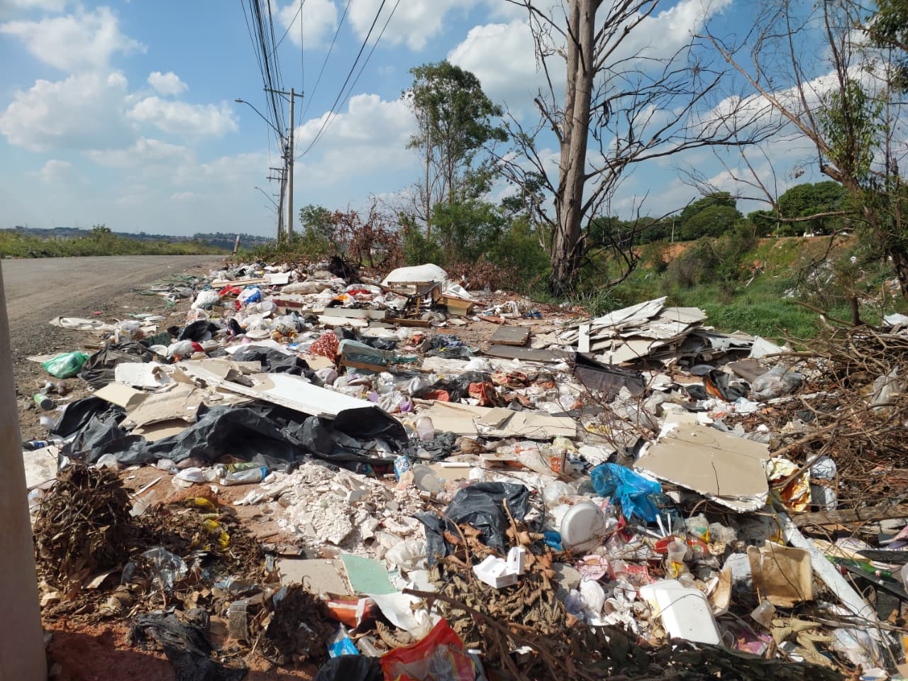 Descarte irregular de lixo dobra em um ano em Campinas