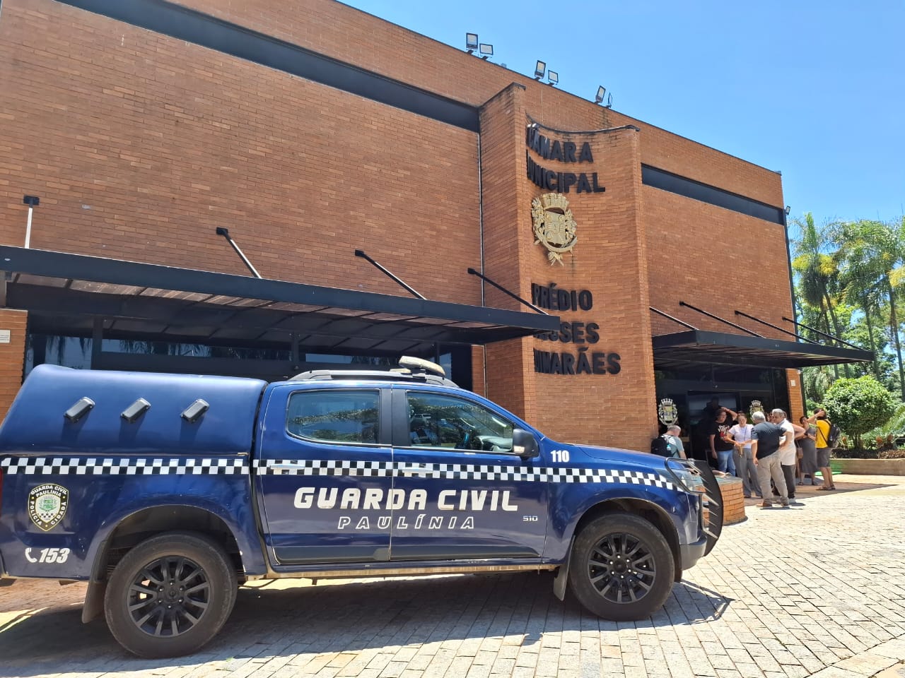 Servidores protestam na Câmara de Paulínia em sessão que mudaria o estatuto da Guarda