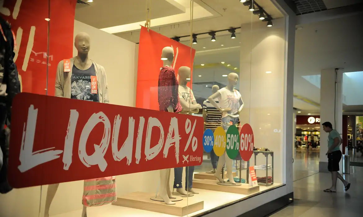 Liquidações de até 70% movimentam comércio de Campinas