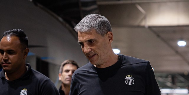 Desfalcado, Santos encara Chapecoense na estreia do Brasileirão