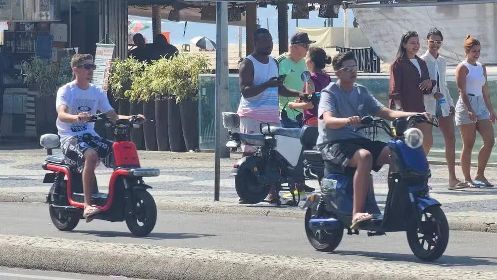 Novas regras para ciclomotores entram em vigor nesta 5ª feira, 1º de janeiro