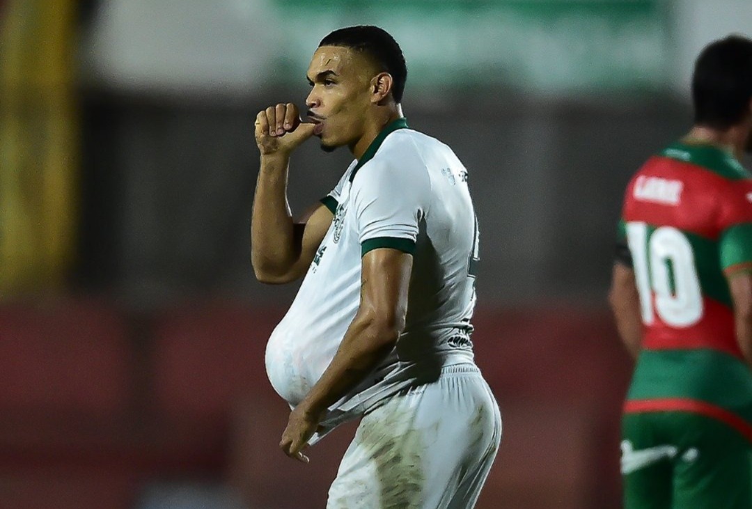 Guarani vence a Portuguesa e entra no G-8 do Paulistão