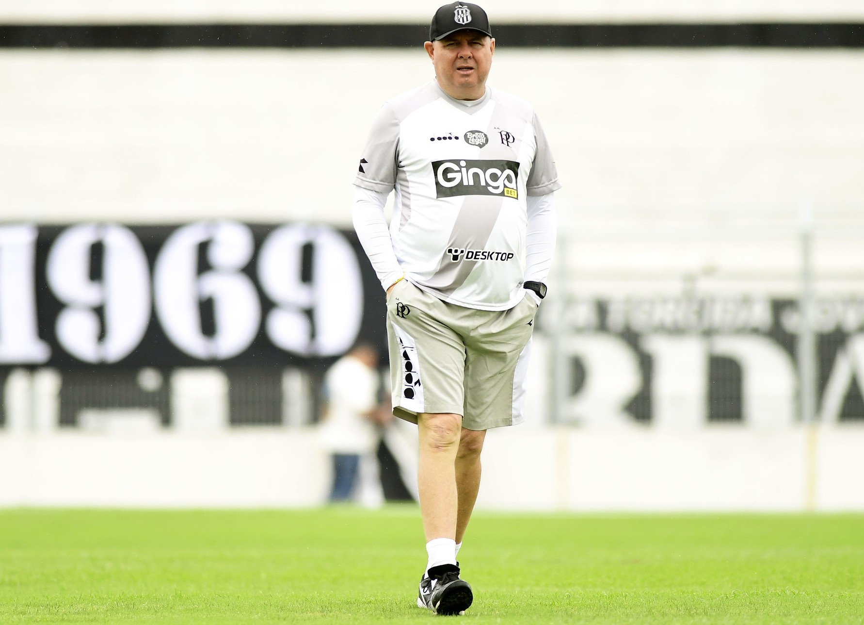 Urgente! Ponte Preta Busca Novo Treinador Após Saída de Marcelo Fernandes: Veja os Nomes na Mira!