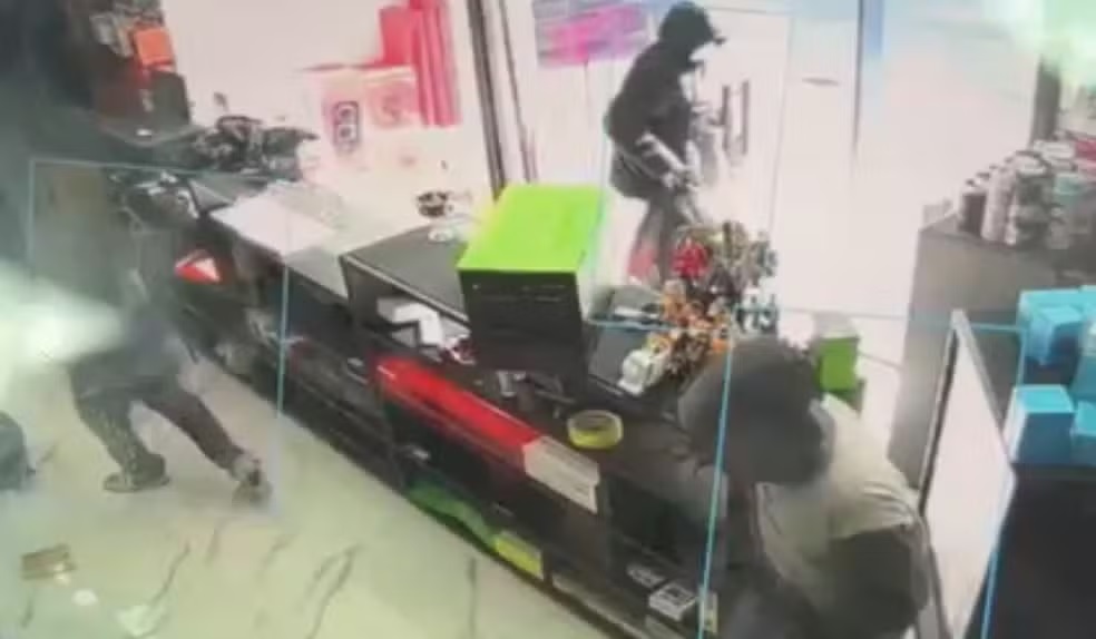 Grupo é preso por roubo de loja de celulares em Campinas