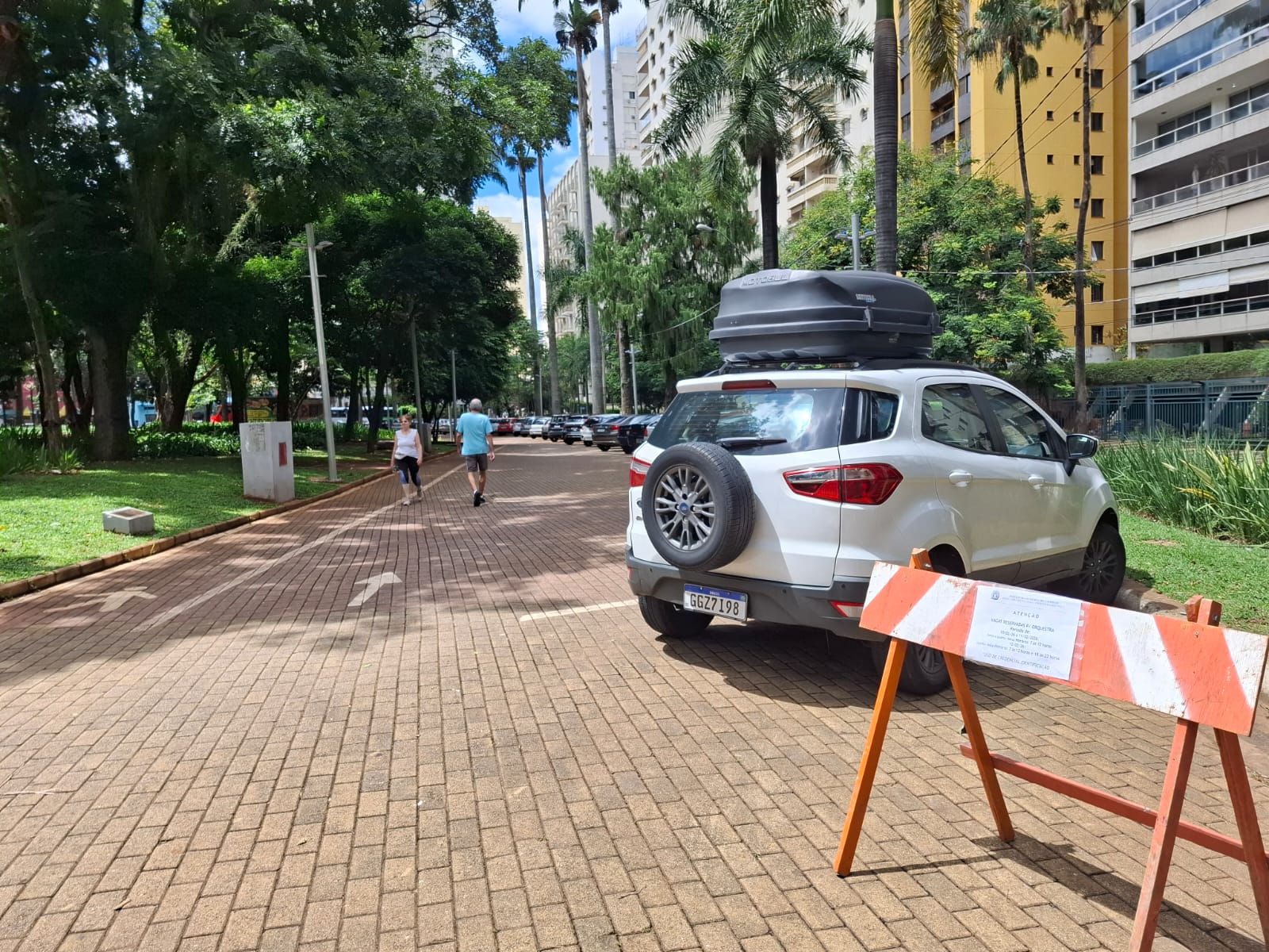 Moradores reclamam insegurança em estacionamento no Centro de Convivência