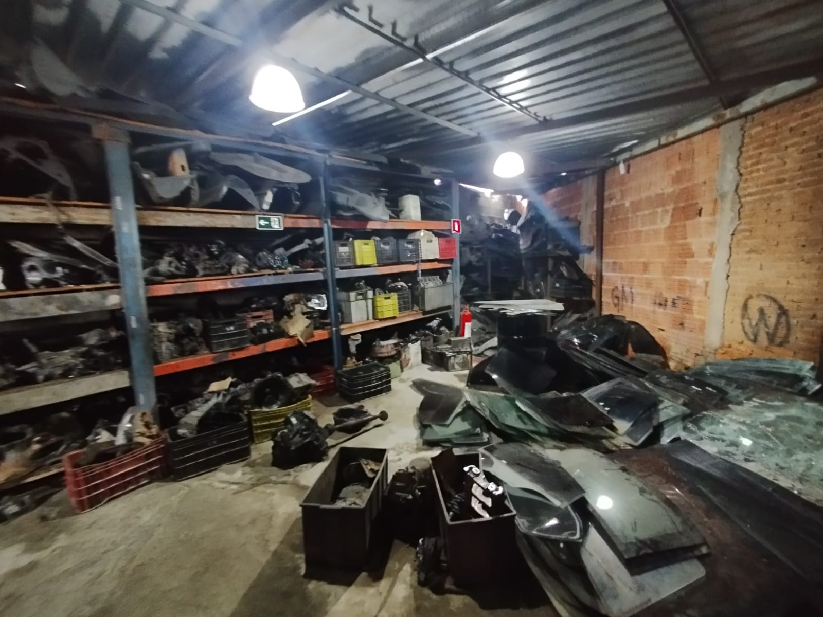 Polícia prende três e lacra desmanches em Mogi Guaçu