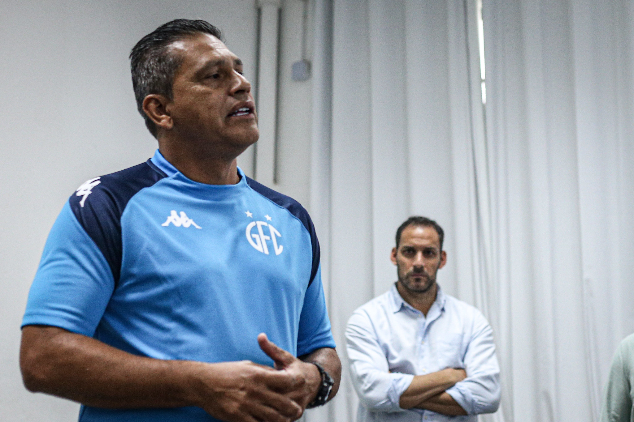 Após definição do treinador, Guarani busca contratações pontuais para Série C