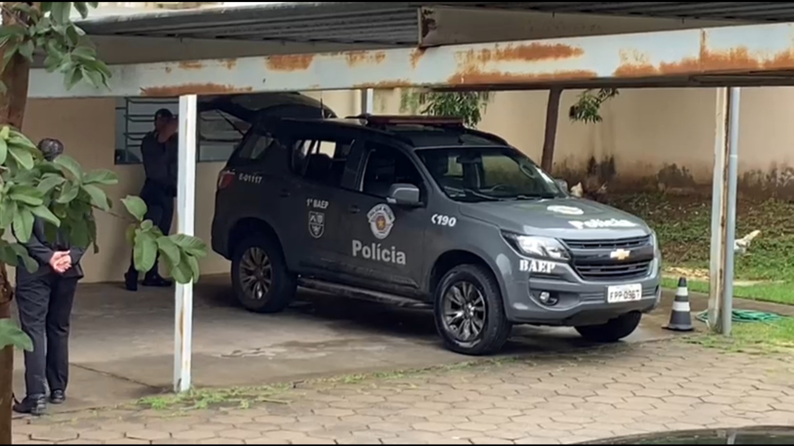 Suspeita de torturar três crianças por anos é presa na rodovia SP-340