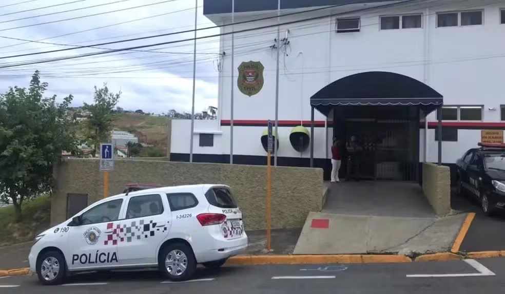 Homem é preso após arrastar companheira pelo asfalto em Amparo