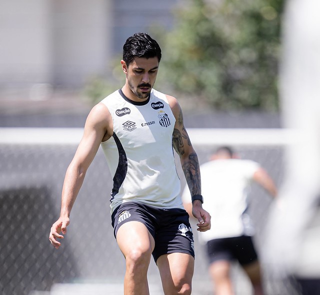 Diretoria confirma rescisão de contrato de zagueiro João Basso com o Santos