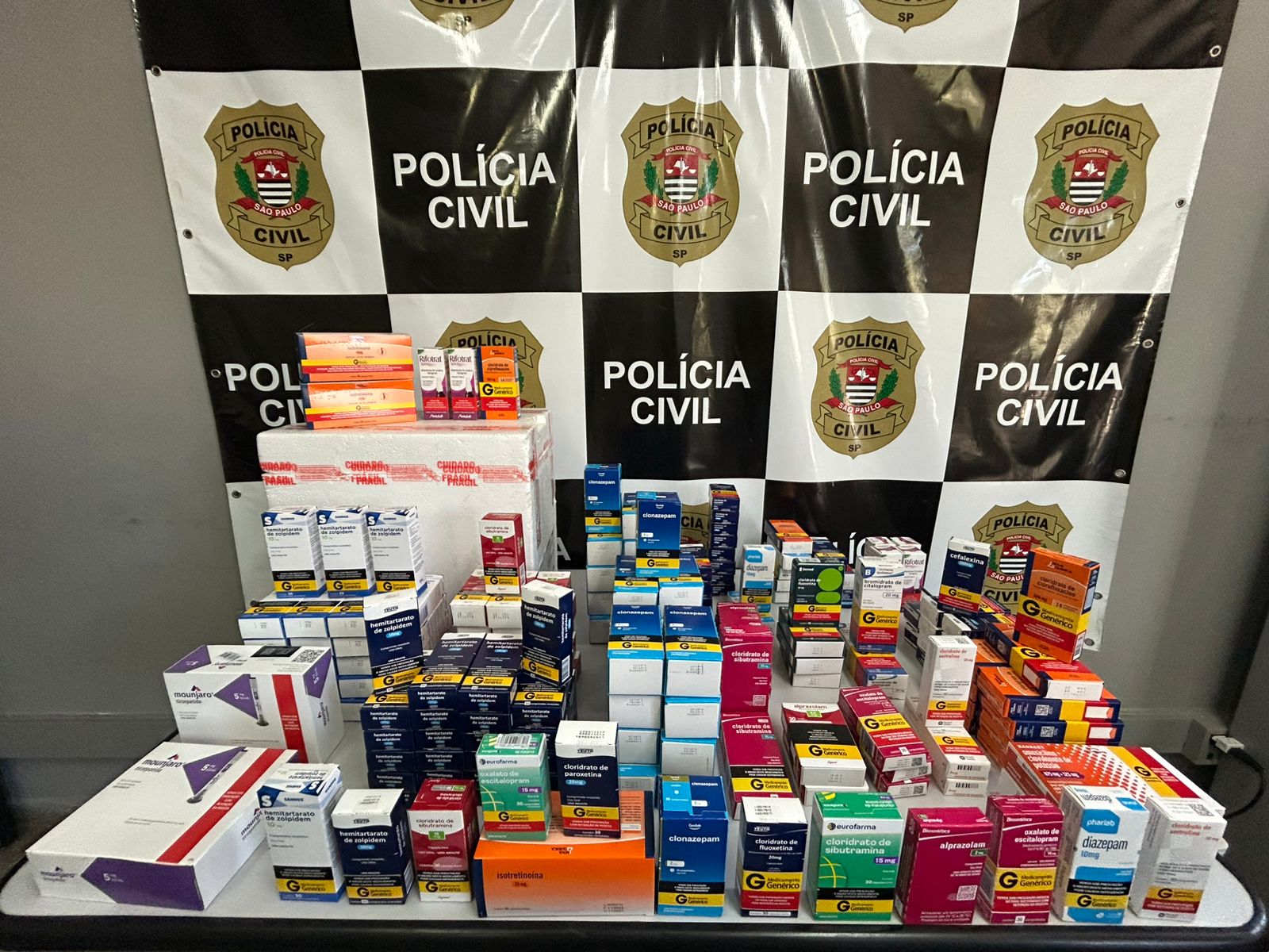 Polícia Civil prende suspeito de comercializar medicamentos controlados ilegalmente em Campinas