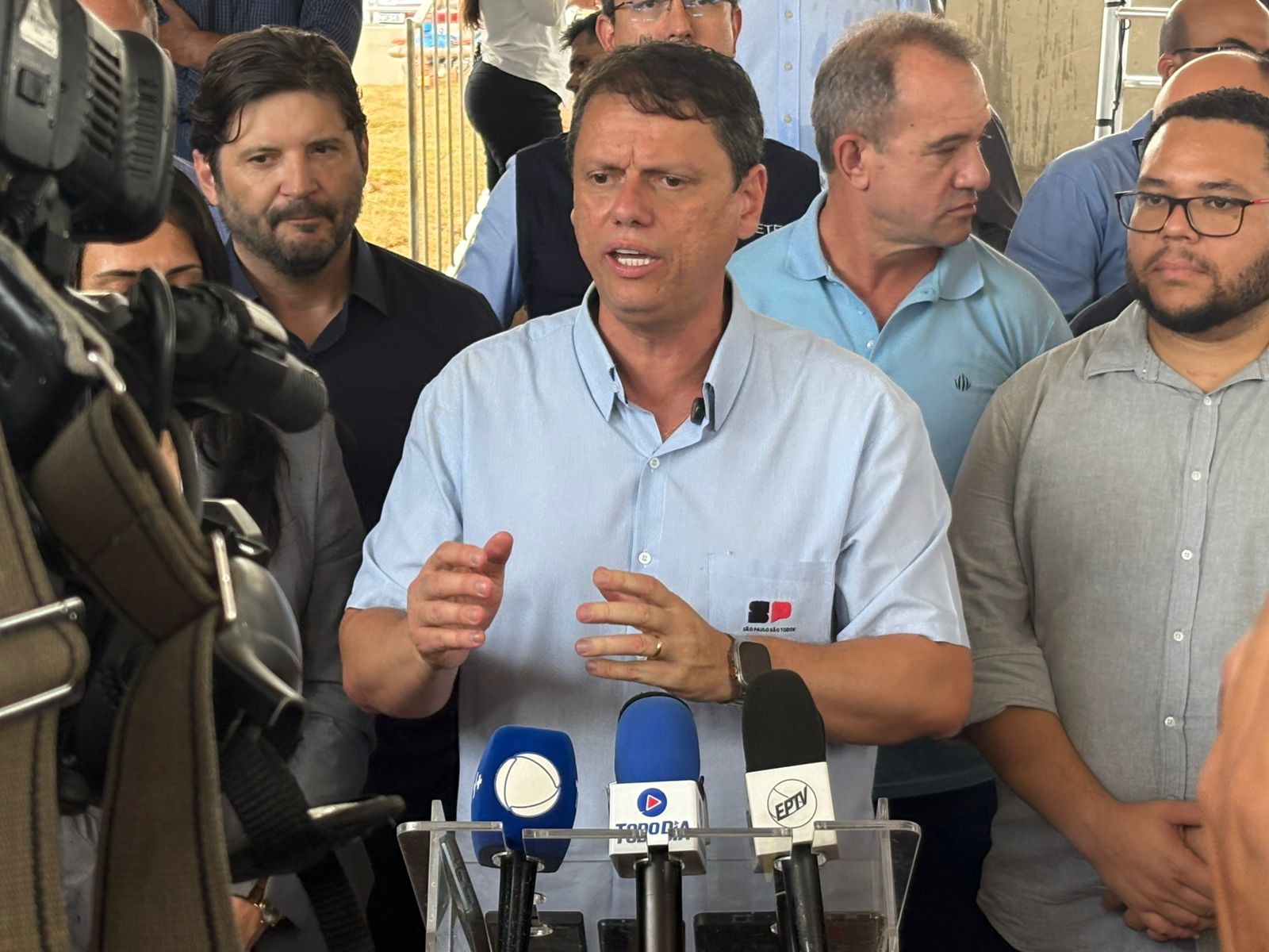 Tarcísio afirma que disputará reeleição em SP e comenta pesquisa sobre cenário presidencial