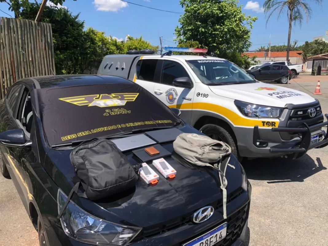 Estrangeiros são presos suspeitos de furtar objetos de carros em postos na Bandeirantes, em Campinas 