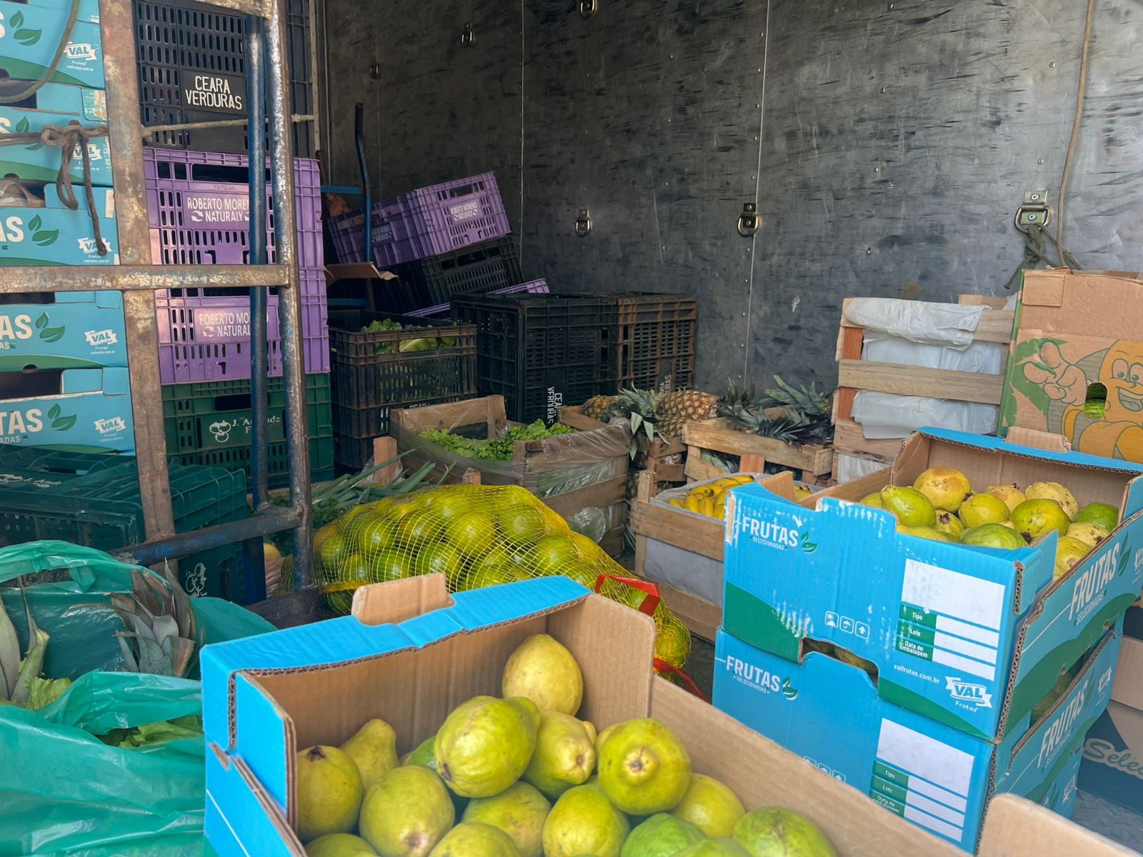 Quadrilha é presa e carga de hortifruti é recuperada pela PM em Campinas 
