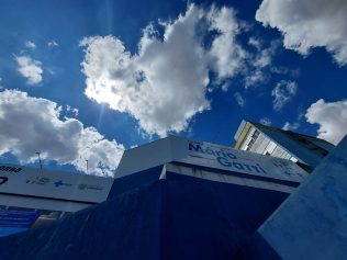 Doação de perucas abraça pacientes oncológicas com um novo "porto seguro"