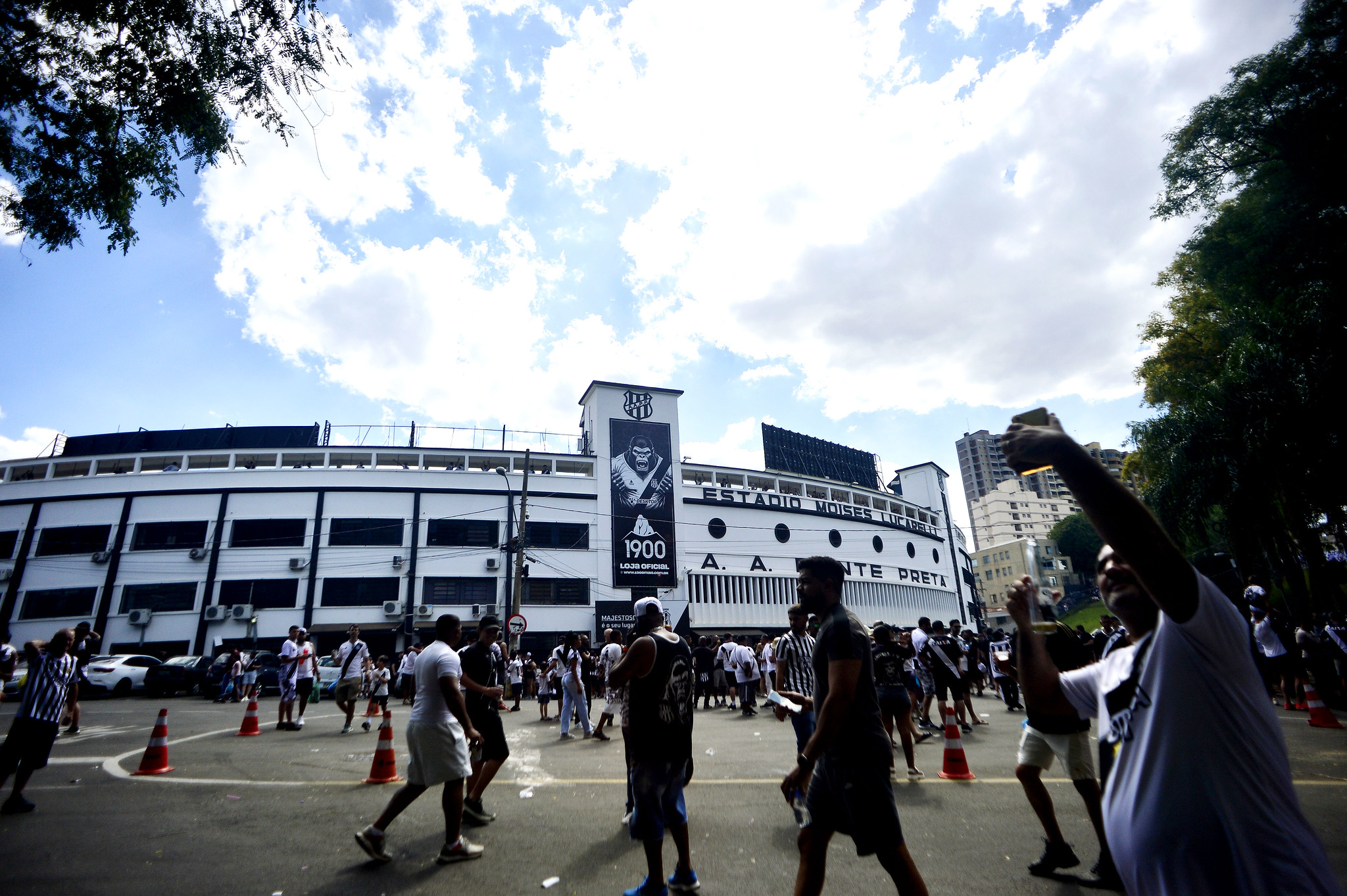Ponte Preta inicia venda de ingressos para o jogo contra o Vila Nova